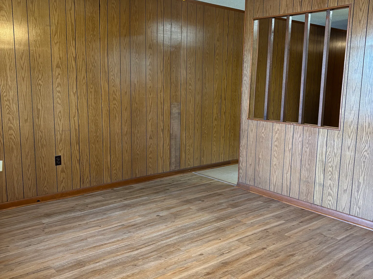 2 bed, 896 sqft, $795 — Photo 2