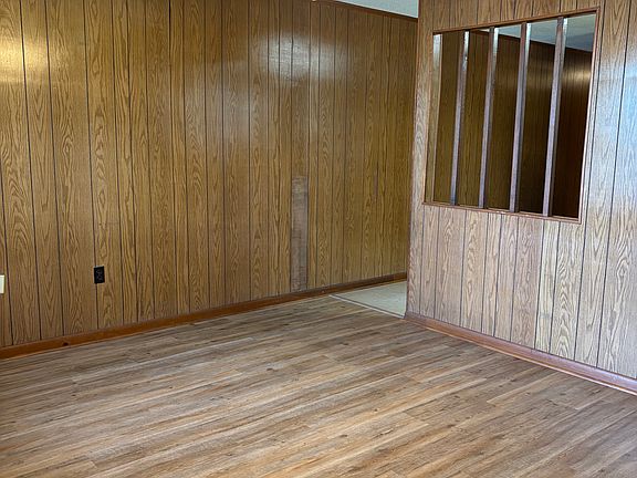 2nd image of 203 S Center St #A
