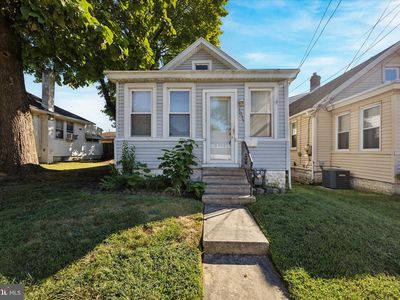1035 Langley St, Trainer, PA, 19061