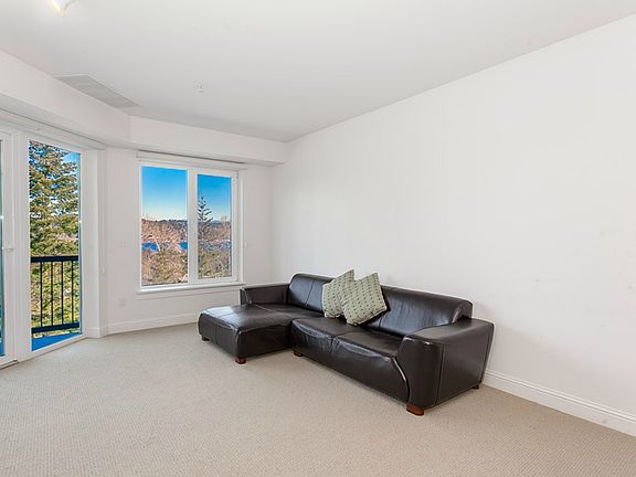 3rd image of 18707 SE Newport Way APT 304