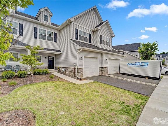 5th image of 14 Daisy Dr