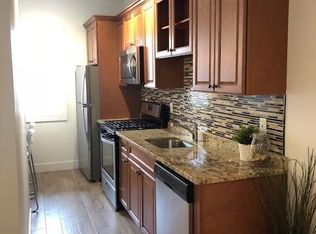 24 E 49th St, Bayonne, NJ 07002