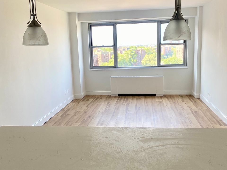 1st image of 85-15 Main St Penthouse N