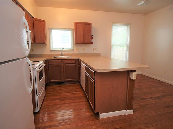4th image of 306 N Hamilton St APT 2