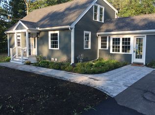 24 Hillcrest St, Dunstable, MA 01827