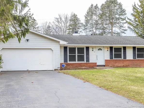 21 Sunridge Dr, Rochester, NY 14624