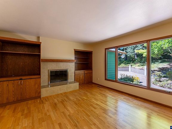 3rd image of 6575 NW Mountain Laurel Pl