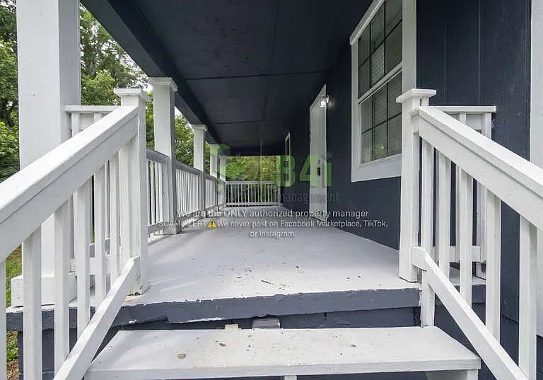 705 Barnesville St — Photo 18