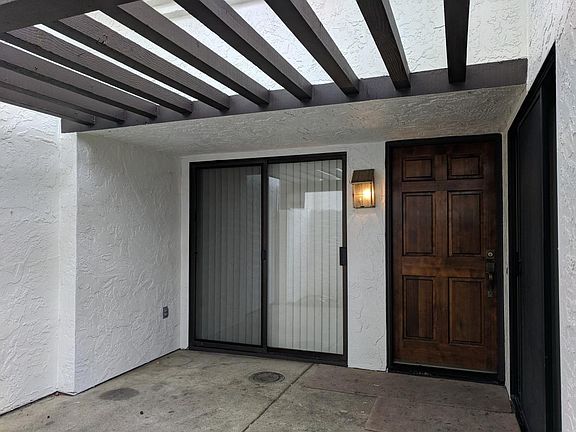 3rd image of 19893 Portal Plz