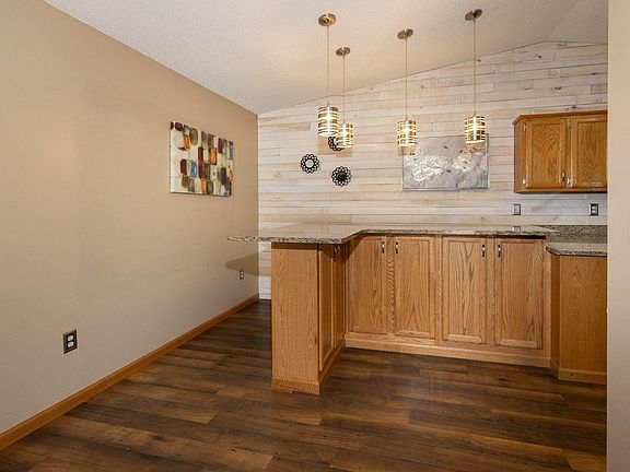 4th image of 1618 Suntree Dr