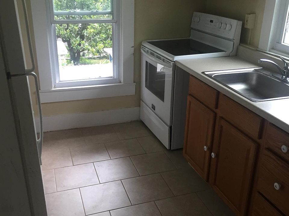 1st image of 64 Franklin Ave