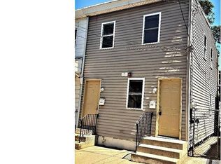 411 Market St #A, Gloucester City, NJ 08030
