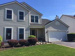 894 Wilkinson Ln, North Aurora, IL 60542