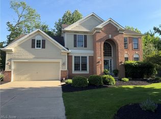 19465 Blue Spruce Dr, Strongsville, OH 44149