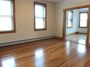 3156 35th St APT 3R, Astoria, NY 11106