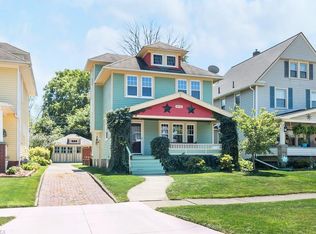 412 10th St, Elyria, OH 44035