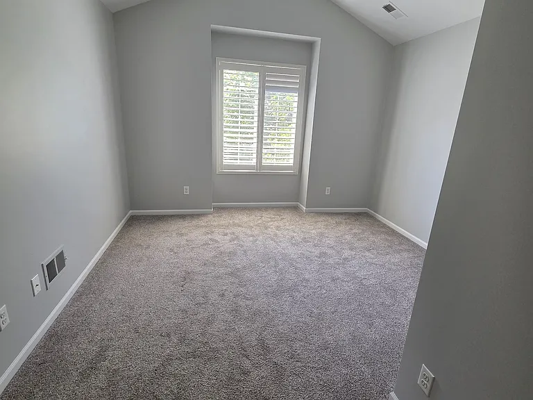 29463 Woodpark Cir — Photo 13