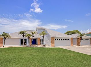 8809 Riverlachen Way, Riverview, FL 33578