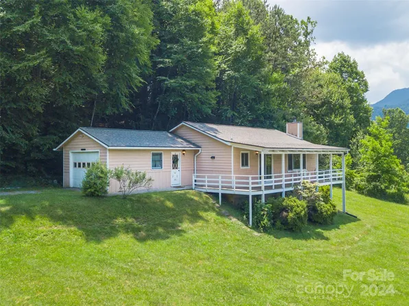 350 Shady Ridge Rd, Waynesville, NC 28785