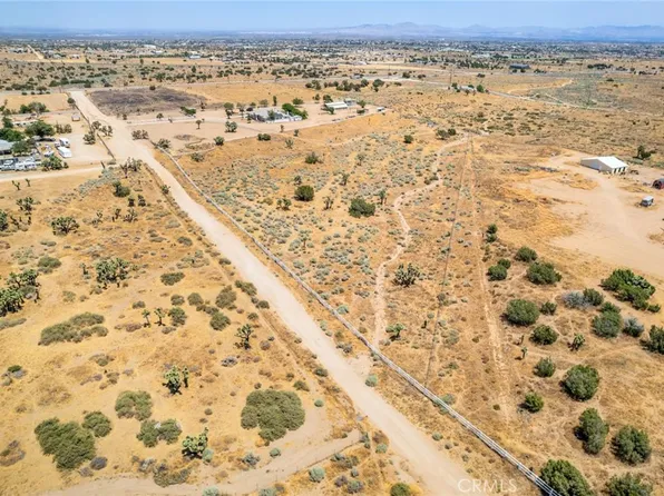 9525 Trinidad Rd, Phelan, CA 92371