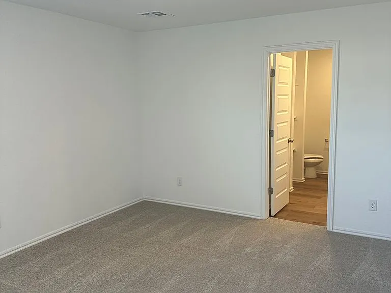 1213 Meadow Brook Dr — Photo 7