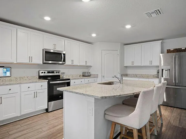 414 SW Dahled Ave — Photo 11