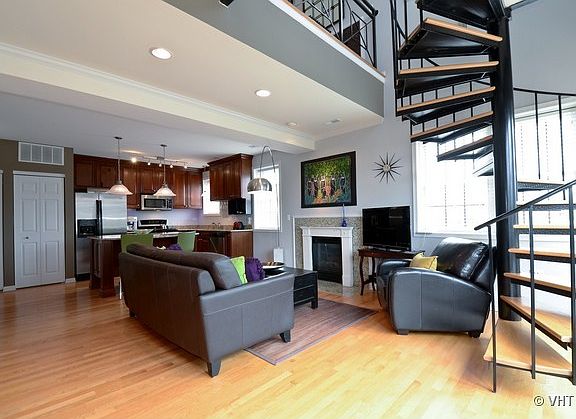 4th image of 1446 N North Park St #5R