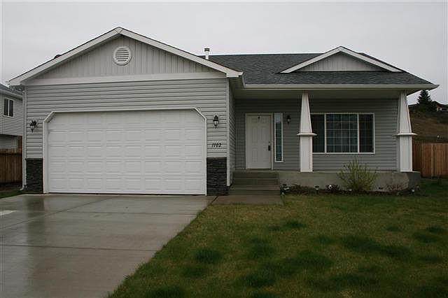 1st image of 1102 W Golden Hills Dr