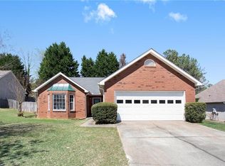 115 York Ln, Fayetteville, GA 30214