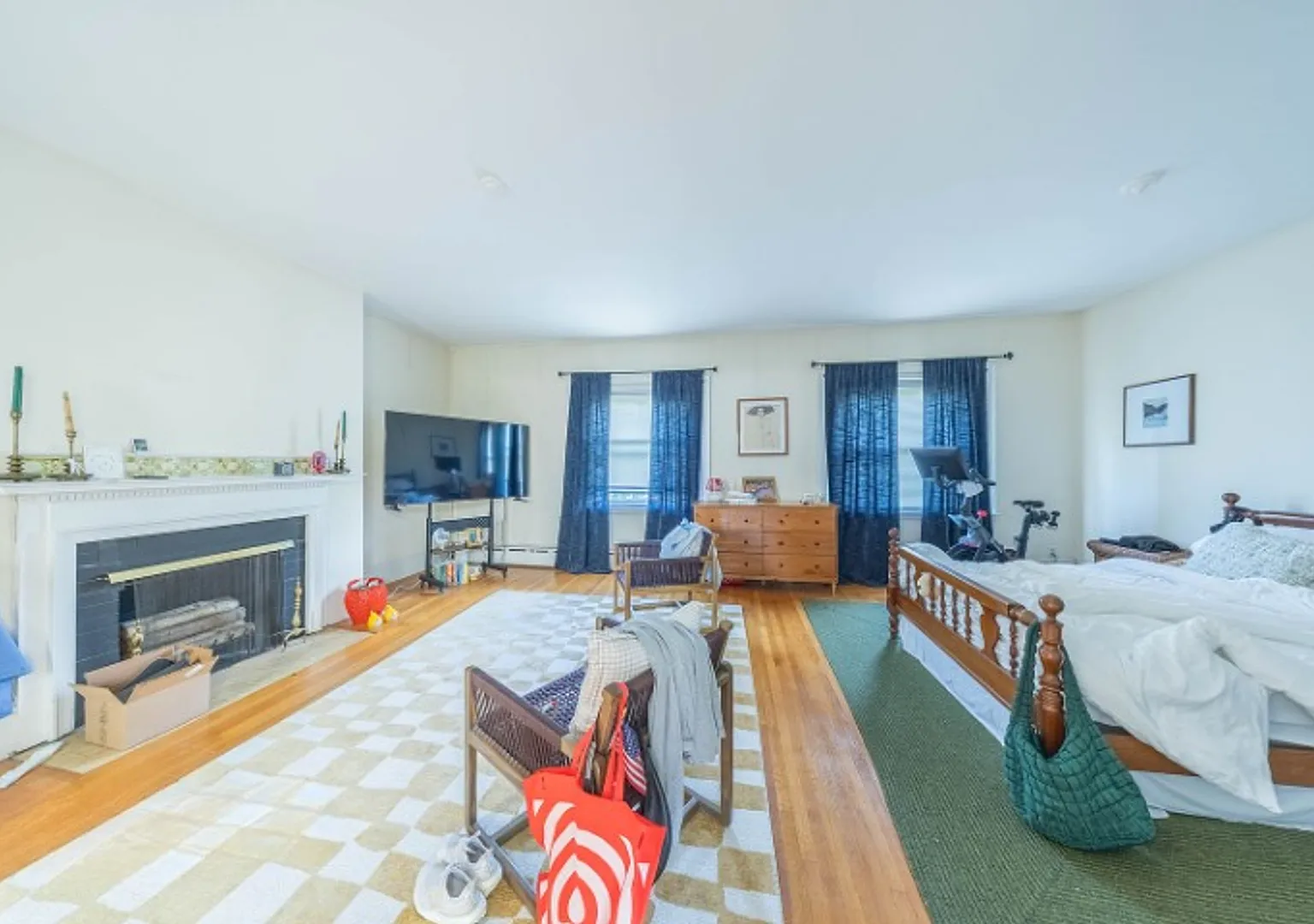 Large Townhouse Washington Square — Photo 2