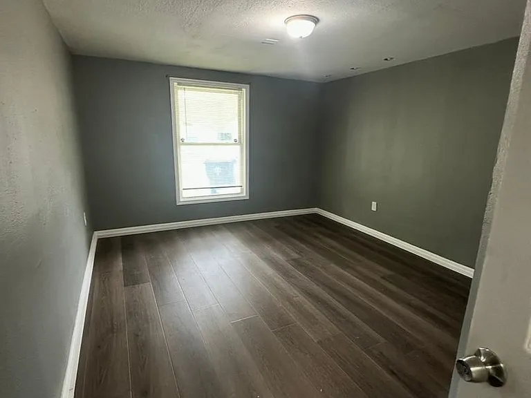 1539 Topping Ave — Photo 13