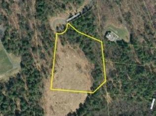 26 Middle St, Amherst, MA 01002