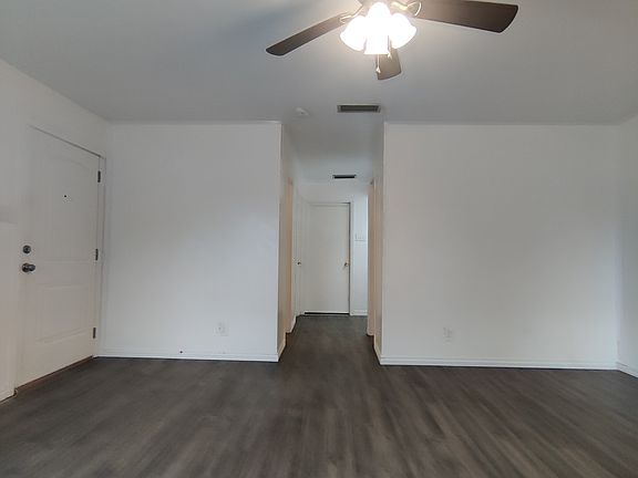 4th image of 2002 Grenoble Dr #4