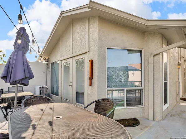 730 E Mather St #I301, New Braunfels, TX 78130