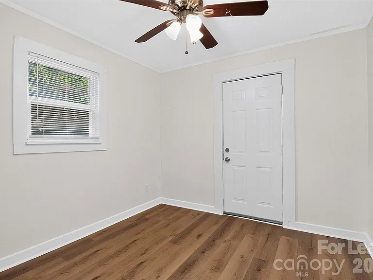 4016 Bearwood Ave — Photo 12