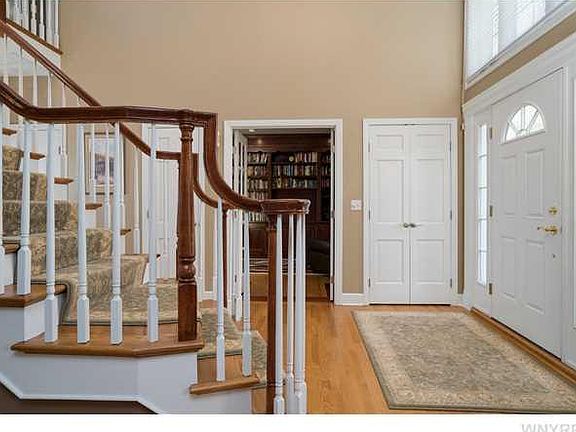 3rd image of 8362 Black Walnut Dr