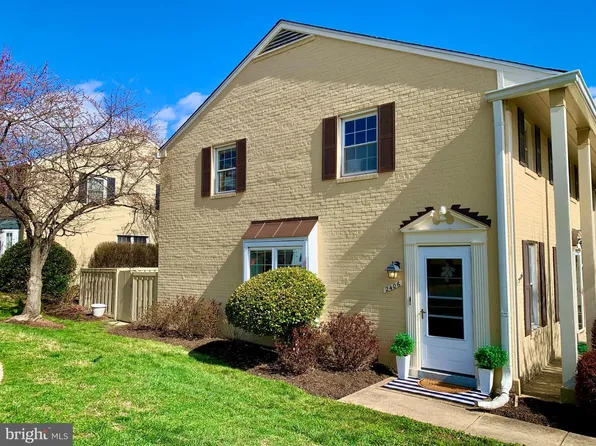 2406 N Dearing St, Alexandria, VA 22302