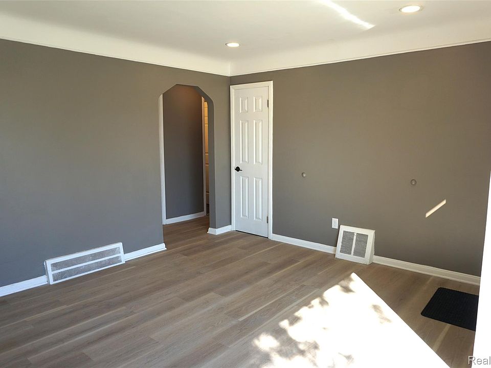 2430 Elliott Ave, photo 7