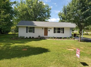 2900 Chatham Dr, Johnson City, TN 37604