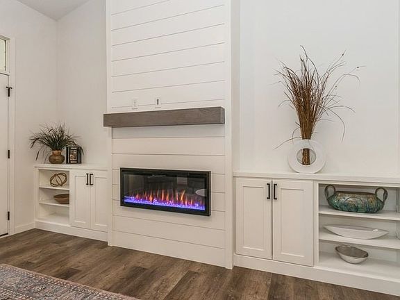 5th image of 210 Dogwood Ln