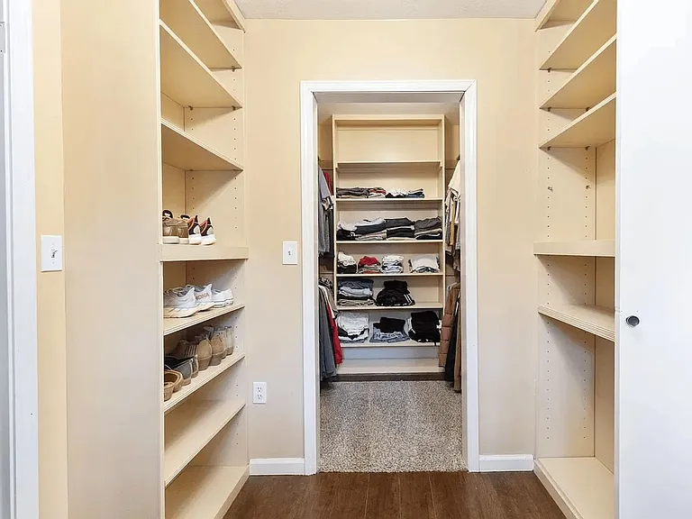 62 Sharmont Dr — Photo 21