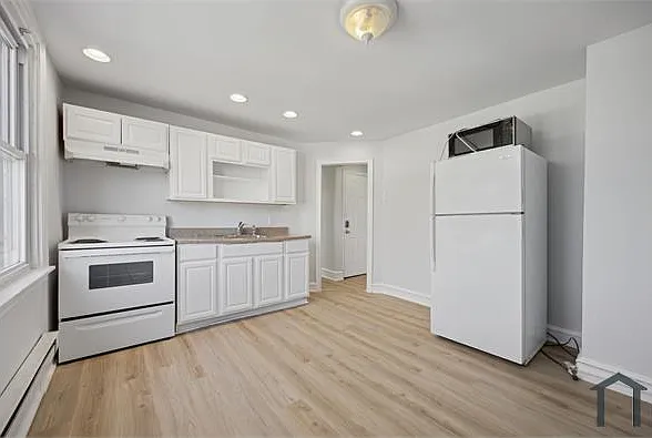 1871 E Tulpehocken St #2 — Photo 11