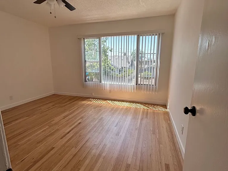 1353 Rolland Curtis Pl — Photo 9