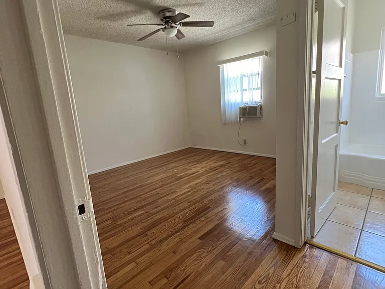 2307 Kenmere Ave — Photo 9