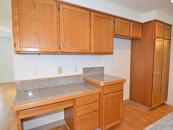 4th image of 16210 SE 17th Way