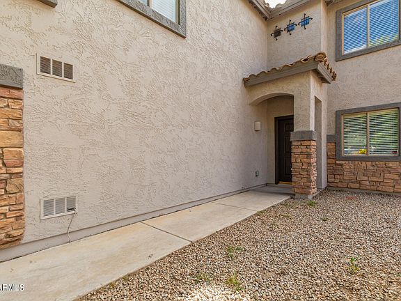 5th image of 40000 N TRESTA Way
