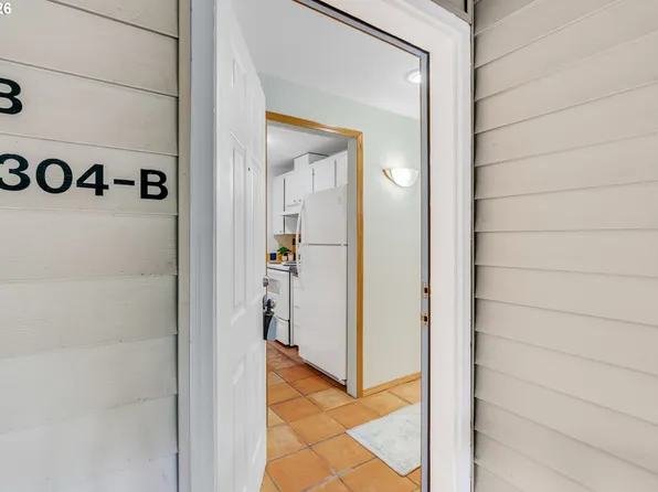6160 SW Alice Ln APT 304B, Beaverton, OR 97008