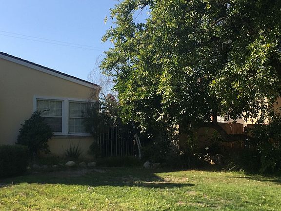 3rd image of 1743 N Altadena Dr