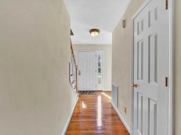 1336 Crutchfield St, Roanoke, VA 24019