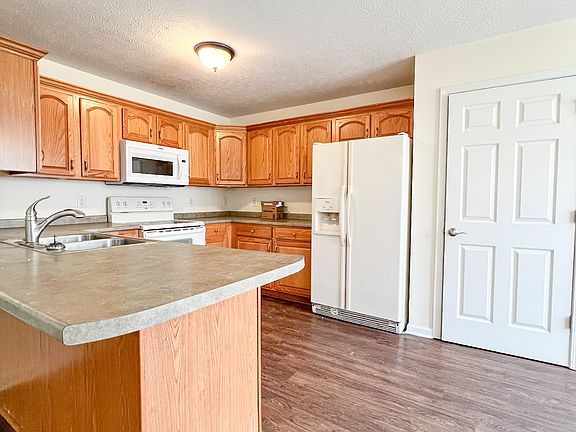 3rd image of 3468 Heatherwood Trce